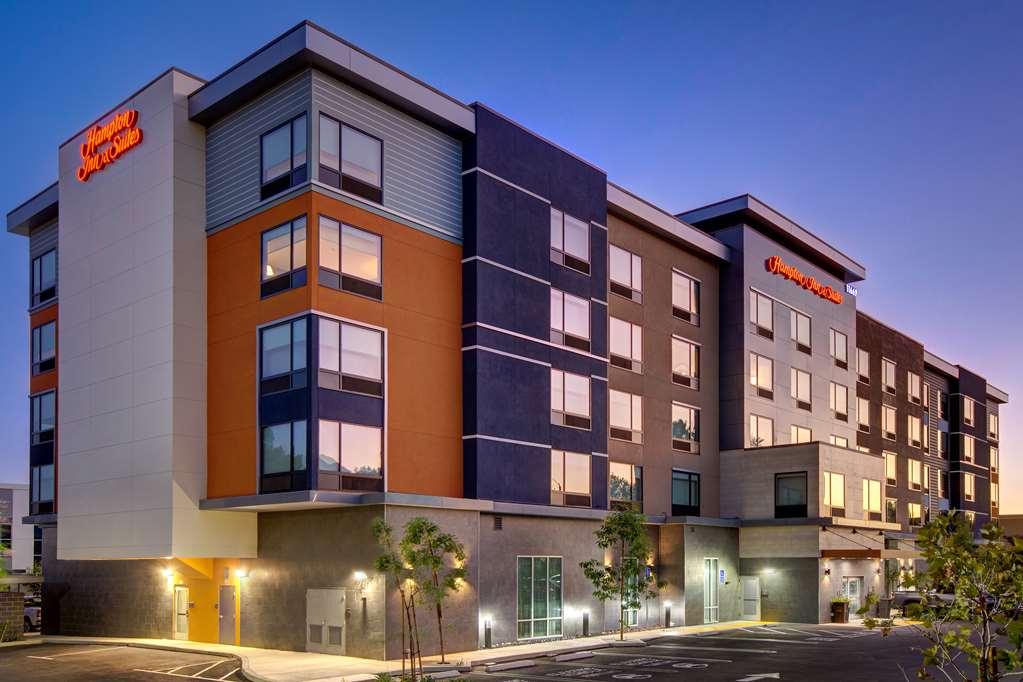 Hampton Inn & Suites Ontario Rancho Cucamonga Exteriér fotografie