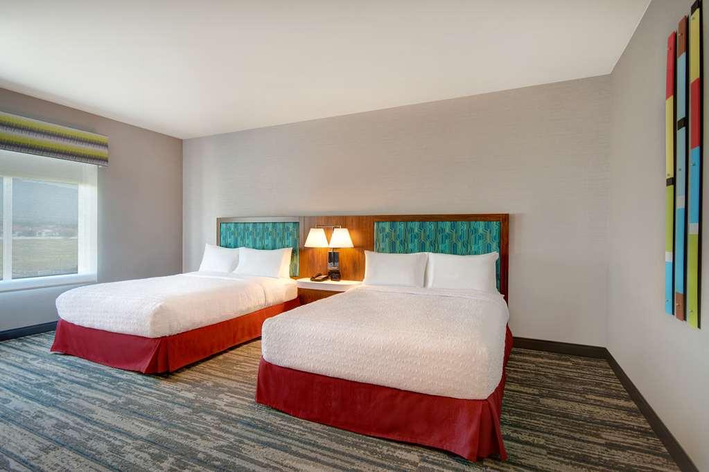 Hampton Inn & Suites Ontario Rancho Cucamonga Pokoj fotografie